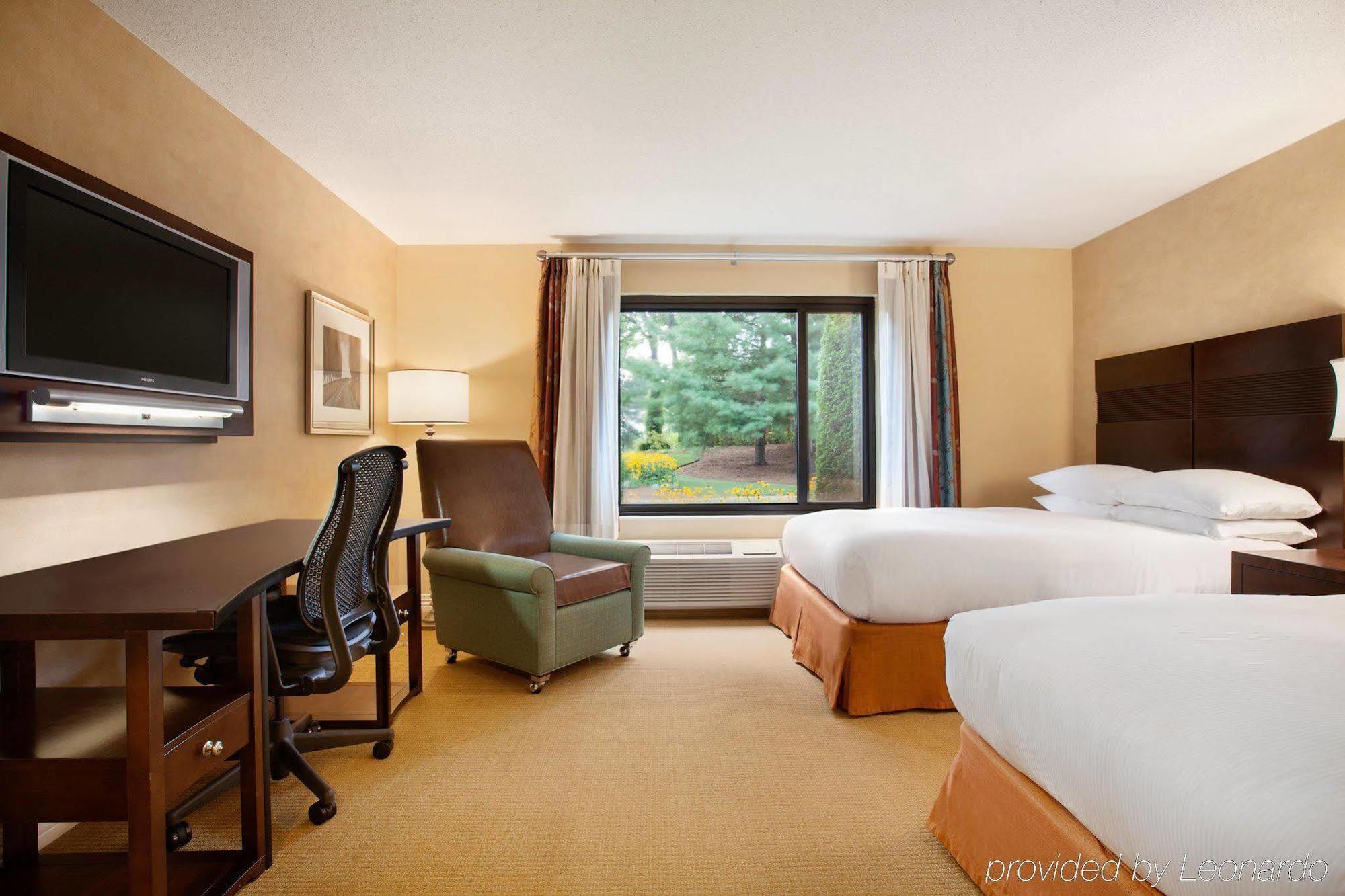 Doubletree By Hilton Hotel Boston - Bedford Glen Exterior photo