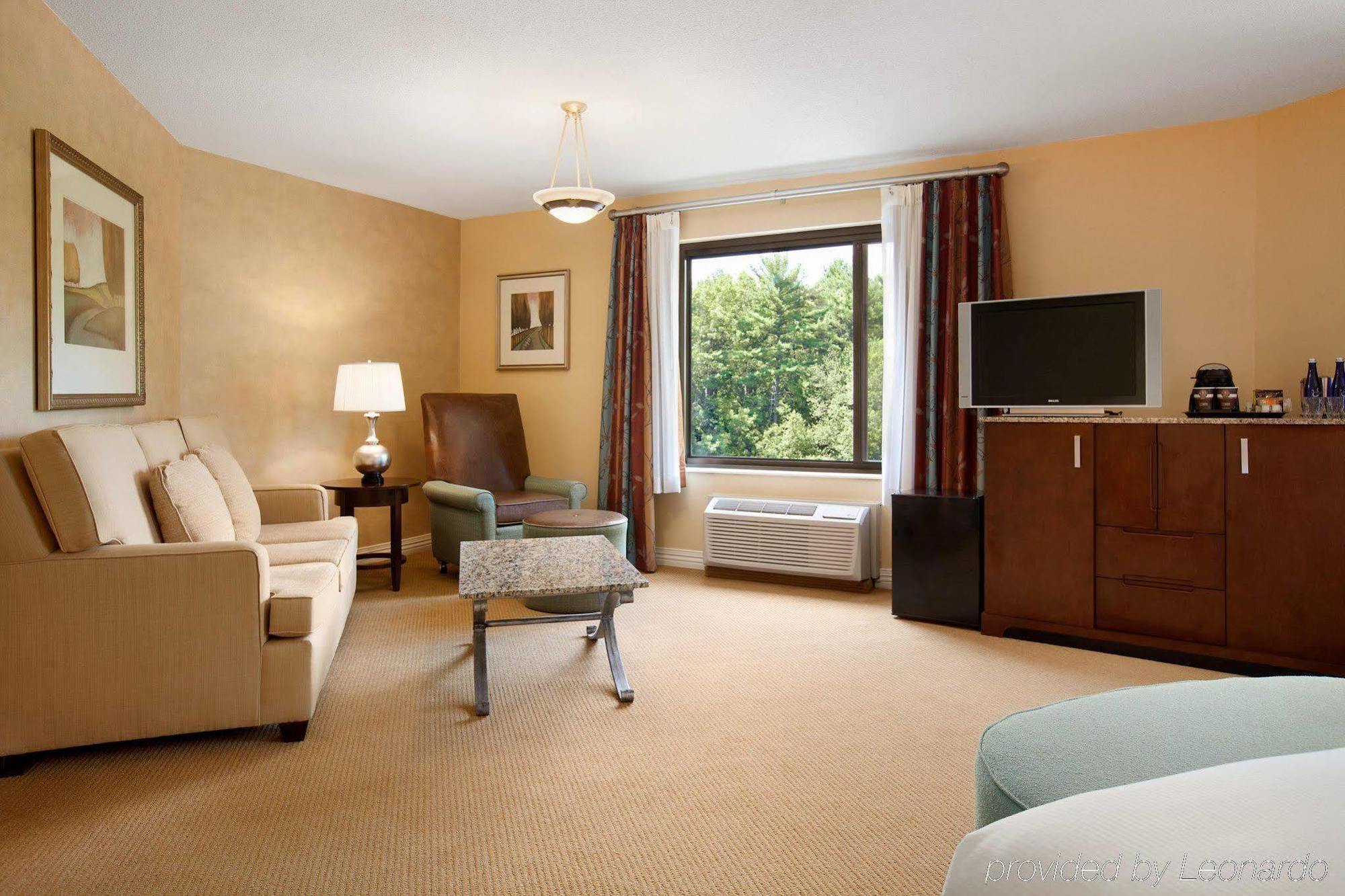 Doubletree By Hilton Hotel Boston - Bedford Glen Exterior photo