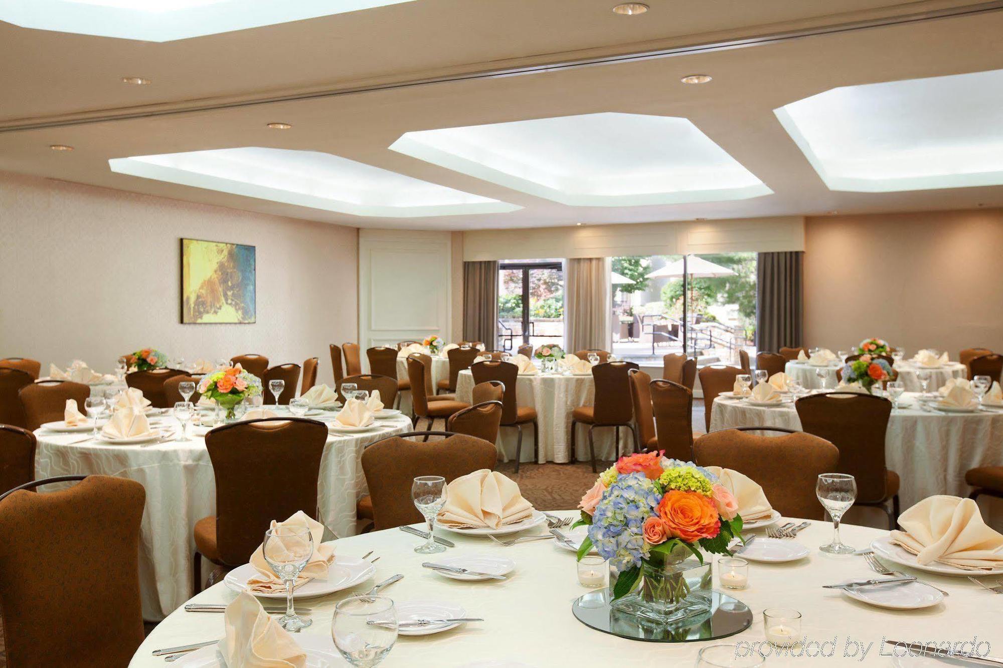 Doubletree By Hilton Hotel Boston - Bedford Glen Exterior photo