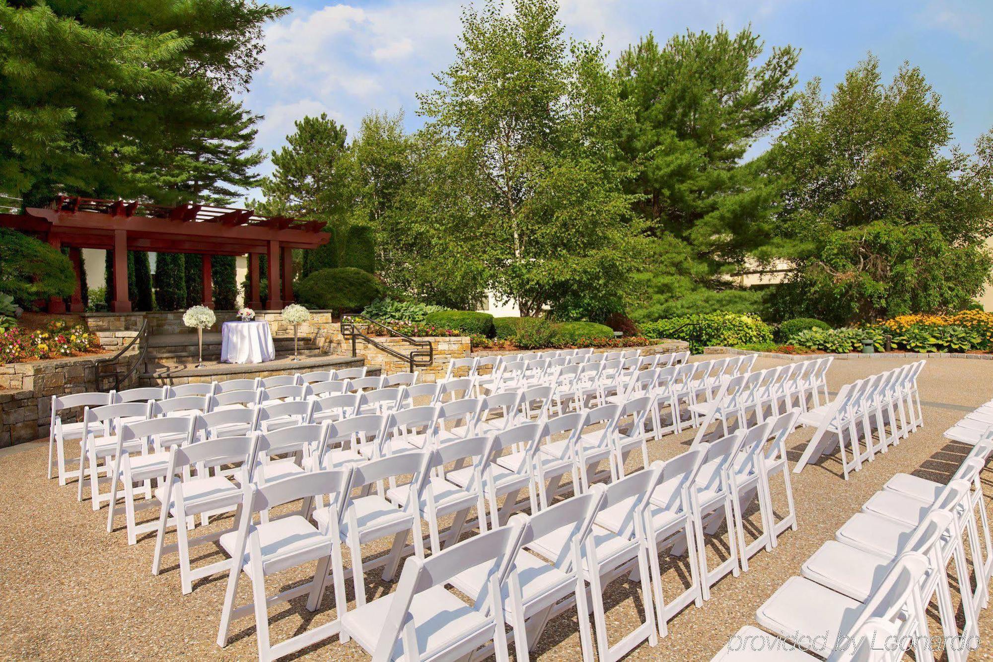 Doubletree By Hilton Hotel Boston - Bedford Glen Exterior photo